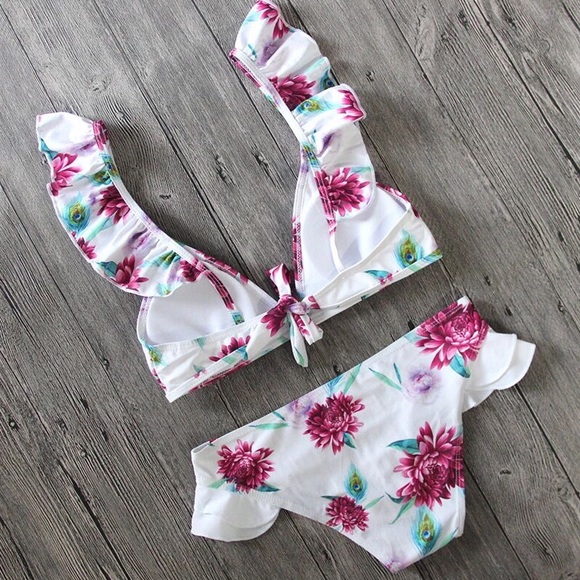 Ruffle floral bikini - Picture 3 of 5